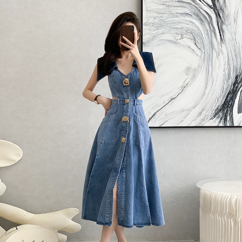 Contrast color large lapel waist slit denim A-shaped skirt image 3